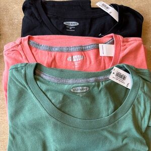 3 old Navy crewneck T-Shirts